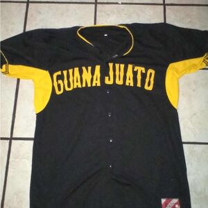 Russ Black and Red Creaciones Label